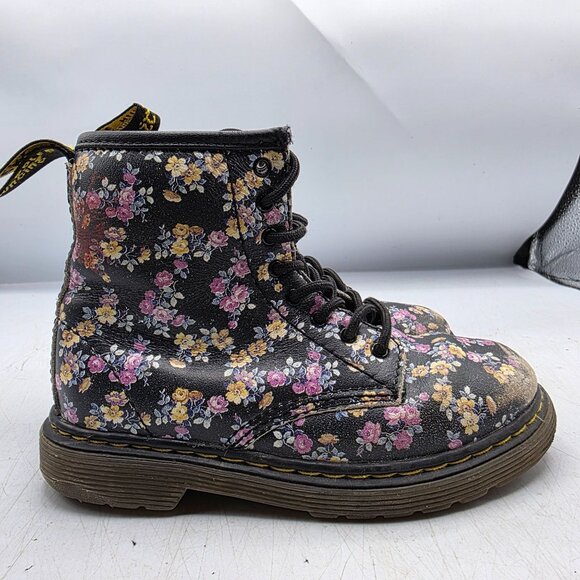 Dr. Martens Brooklee Girls Size 9 Black Floral Boots Flowers School Walking - Picture 12 of 12